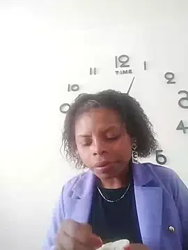 Snapshot of Lizeth_rey1 chatting on 02/08/25, 03:21 Lizeth rey1 online show from 02/08/25, 03:21