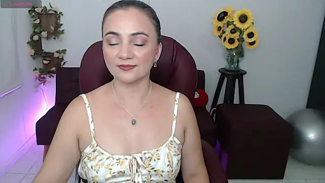 Ghada milf online show from 04/13/26, 10:37