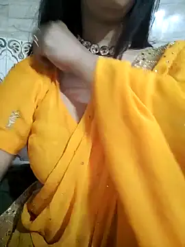 Snapshot of Aradhya-Sharma chatting on 02/14/25, 06:12 Aradhya-Sharma online show from 02/14/25, 06:12