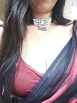 Snapshot of Aradhya-Sharma chatting on 03/09/25, 08:42 Aradhya-Sharma online show from 03/09/25, 08:42