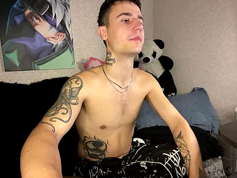 Snapshot of Mike_severi2 chatting on 10/06/25, 04:43 Mike severi2 online show from 10/06/25, 04:43