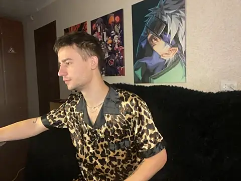 Snapshot of Mike_severi2 chatting on 10/10/25, 05:28 Mike severi2 online show from 10/10/25, 05:28