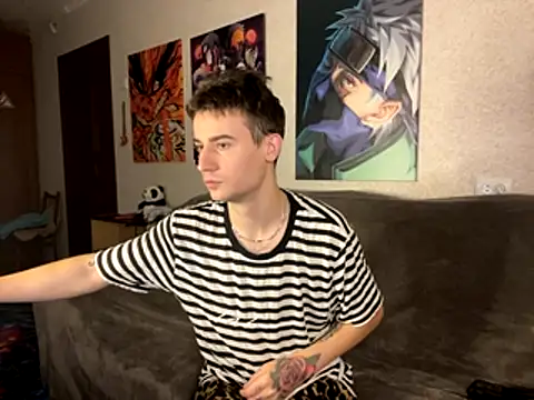 Snapshot of Mike_severi2 chatting on 10/21/25, 05:41 Mike severi2 online show from 10/21/25, 05:41