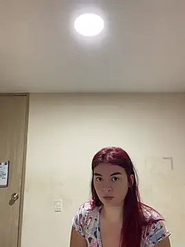 Snapshot of MiaLujan_ chatting on 01/04/25, 11:11 MiaLujan online show from 01/04/25, 11:11