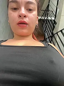 Snapshot of MiaLujan_ chatting on 02/09/25, 12:30 MiaLujan online show from 02/09/25, 12:30