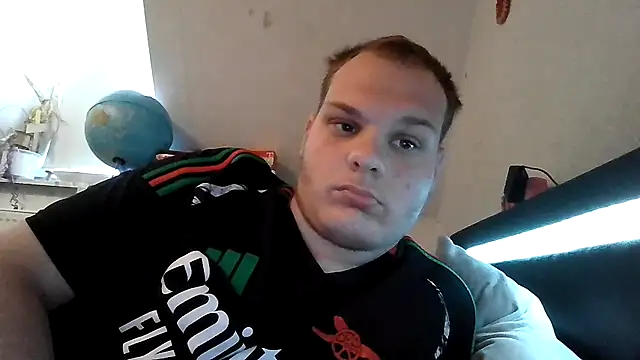 Nicolasjlhkjzl online show from 07/04/26, 10:10