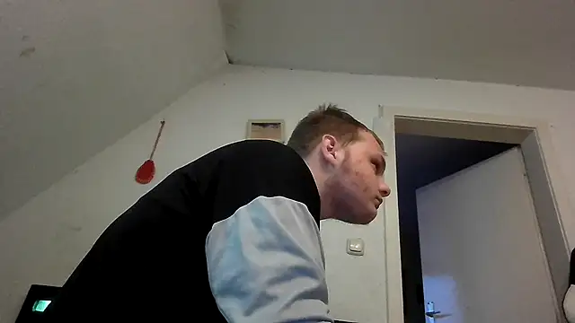 Nicolasjlhkjzl online show from 07/21/26, 04:20
