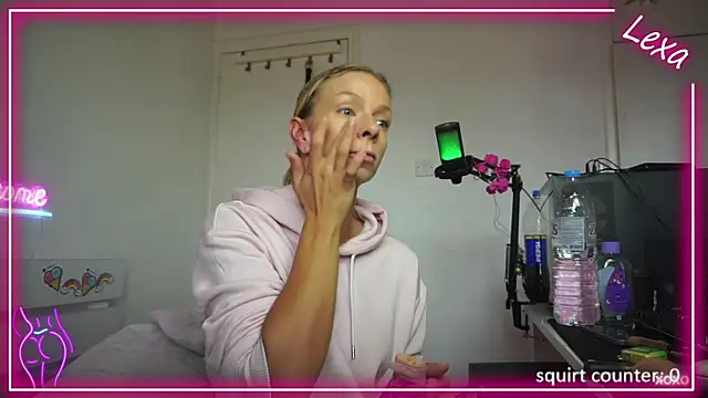 Lexa xoxo online show from 11/11/25, 07:52