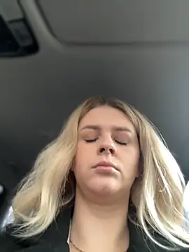 Love Bri online show from 10/30/25, 10:06