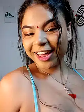 Snapshot of Cleo_hills chatting on 12/10/24, 01:33 Cleo hills online show from 12/10/24, 01:33