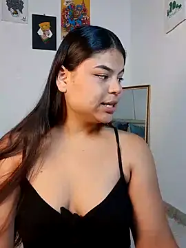 Snapshot of Cleo_hills chatting on 12/28/24, 01:06 Cleo hills online show from 12/28/24, 01:06