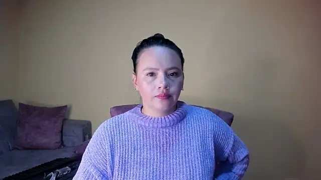 lauraguzman online show from 03/19/26, 02:48