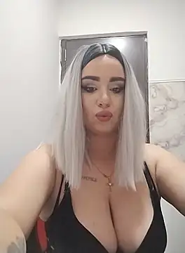 Snapshot of AdelinaJude chatting on 10/03/25, 08:39 AdelinaJude online show from 10/03/25, 08:39