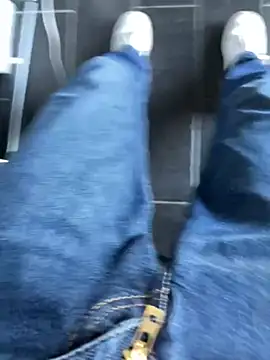 Snapshot of tomlolala chatting on 10/04/25, 09:40 tomlolala online show from 10/04/25, 09:40