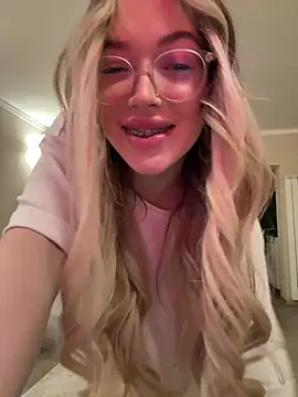 KylieJoyce online show from 02/26/25, 10:09