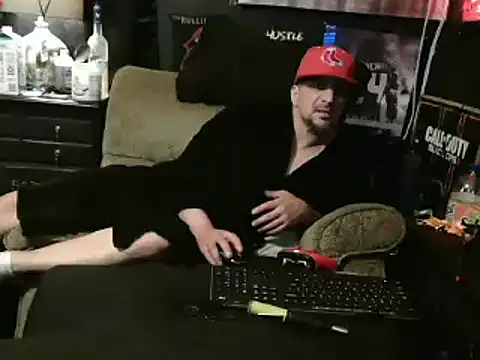 Snapshot of RM_Discov3ri3z chatting on 01/04/25, 09:32 RM Discov3ri3z online show from 01/04/25, 09:32