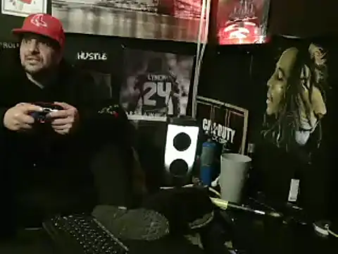 Snapshot of RM_Discov3ri3z chatting on 01/11/25, 06:56 RM Discov3ri3z online show from 01/11/25, 06:56