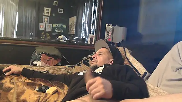 Snapshot of RM_Discov3ri3z chatting on 11/07/25, 06:30 RM Discov3ri3z online show from 11/07/25, 06:30