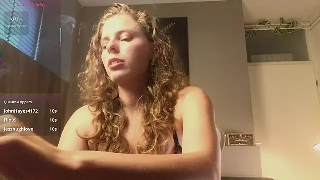 AyreenMoore online show from 07/05/26, 05:53