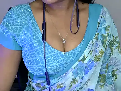 shila20 online show from 02/04/25, 03:22