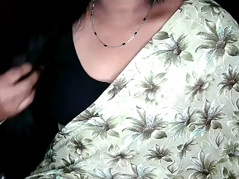 shila20 online show from 10/19/25, 05:46