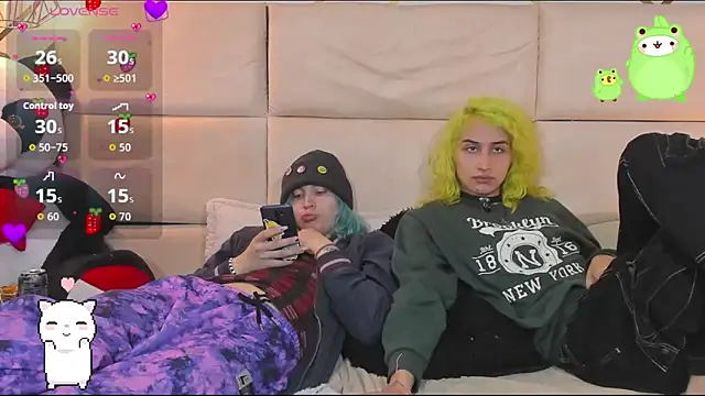 -kisa  online show from 10/17/25, 02:04