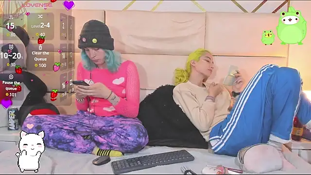 -kisa  online show from 10/23/25, 02:00