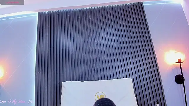 stephany roses  online show from 01/13/25, 07:53