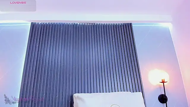stephany roses  online show from 02/05/25, 07:31