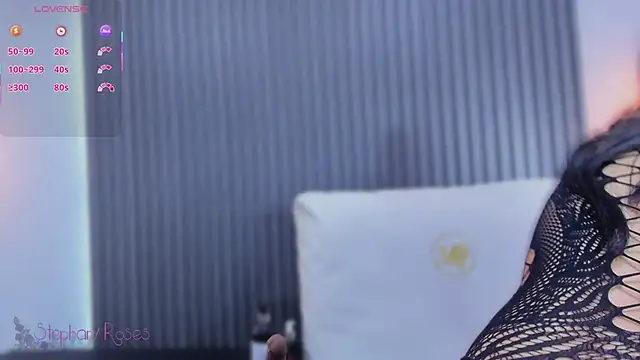 stephany roses  online show from 03/04/25, 07:32