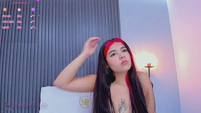 stephany roses  online show from 03/19/25, 01:43