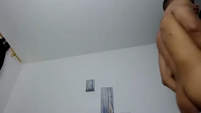 Snapshot of BrandonStond chatting on 10/10/25, 04:00 BrandonStond online show from 10/10/25, 04:00