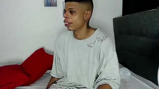 Snapshot of BrandonStond chatting on 11/22/25, 03:16 BrandonStond online show from 11/22/25, 03:16