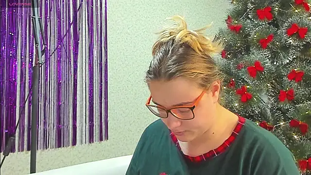 Seductive She Wolf online show from 12/26/24, 05:51