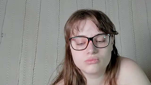 Snapshot of Seductive_She_Wolf chatting on 05/14/26, 03:46 Seductive She Wolf online show from 05/14/26, 03:46