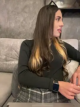 AbyThompson online show from 02/06/25, 06:02