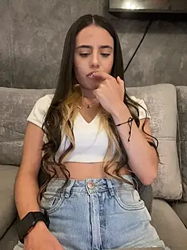 AbyThompson online show from 03/06/25, 07:43