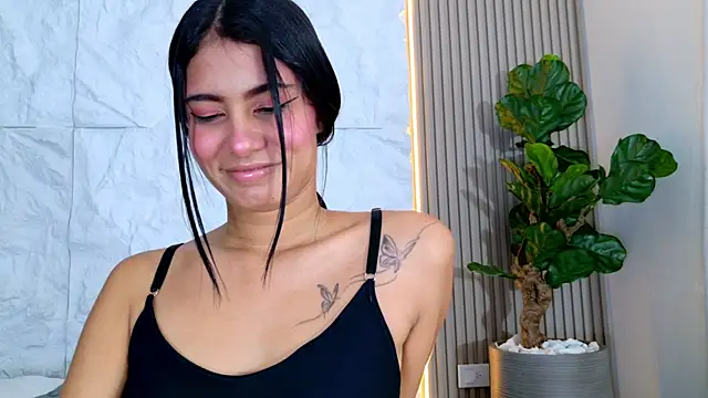 LaurenRodriiguez online show from 07/22/26, 12:41