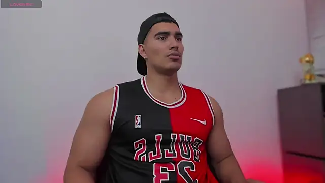 JamesGraay online show from 11/06/25, 07:04