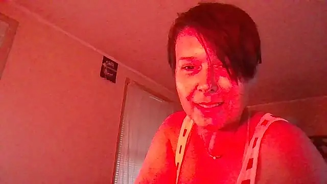 Snapshot of KatieBARBiE98 chatting on 09/26/25, 10:47 KatieBARBiE98 online show from 09/26/25, 10:47