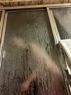 Snapshot of KatieBARBiE98 chatting on 11/01/25, 11:29 KatieBARBiE98 online show from 11/01/25, 11:29