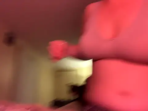 Snapshot of KatieBARBiE98 chatting on 11/15/25, 10:04 KatieBARBiE98 online show from 11/15/25, 10:04