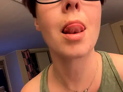 Snapshot of KatieBARBiE98 chatting on 11/24/25, 11:04 KatieBARBiE98 online show from 11/24/25, 11:04