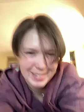 Snapshot of KatieBARBiE98 chatting on 12/18/25, 08:04 KatieBARBiE98 online show from 12/18/25, 08:04