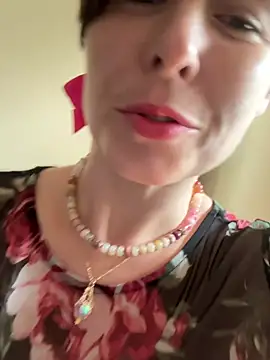 KatieBARBiE98 online show from 07/05/26, 06:37