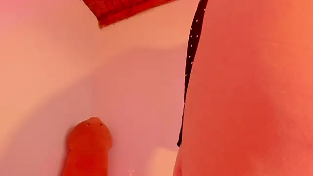 Snapshot of HarleyRedd chatting on 03/01/25, 10:02 HarleyRedd online show from 03/01/25, 10:02