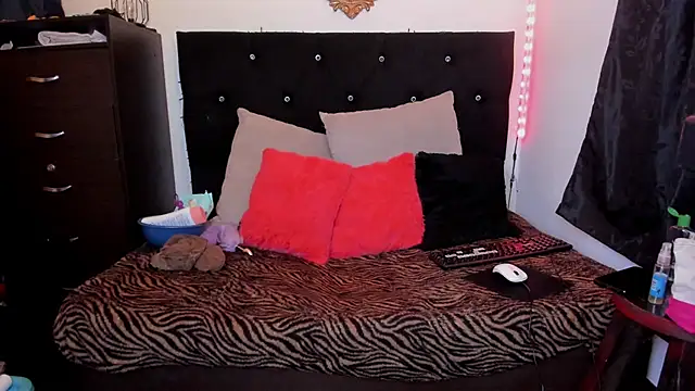 Taylorbdsm online show from 03/19/25, 02:05