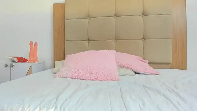melanie roos online show from 09/08/25, 04:06