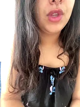 yassminsexy22 online show from 09/15/25, 11:10