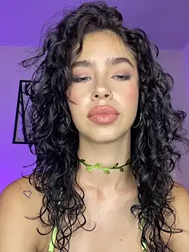 Snapshot of MarianaSnake chatting on 11/04/25, 10:09 MarianaSnake online show from 11/04/25, 10:09